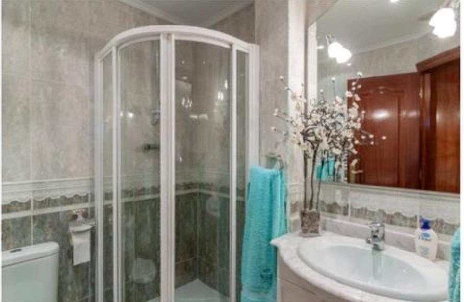 Alojamientos Marte Habitacion Con Bano Torrelavega Kültér fotó